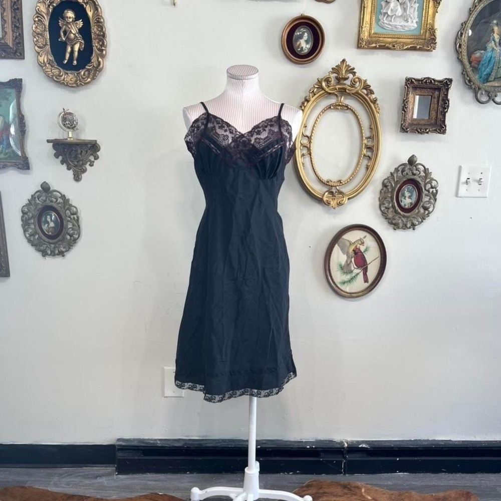 Vintage 1940's Barbizon Accolade Slip Dress Black Lace Crepe Remarque Size 16